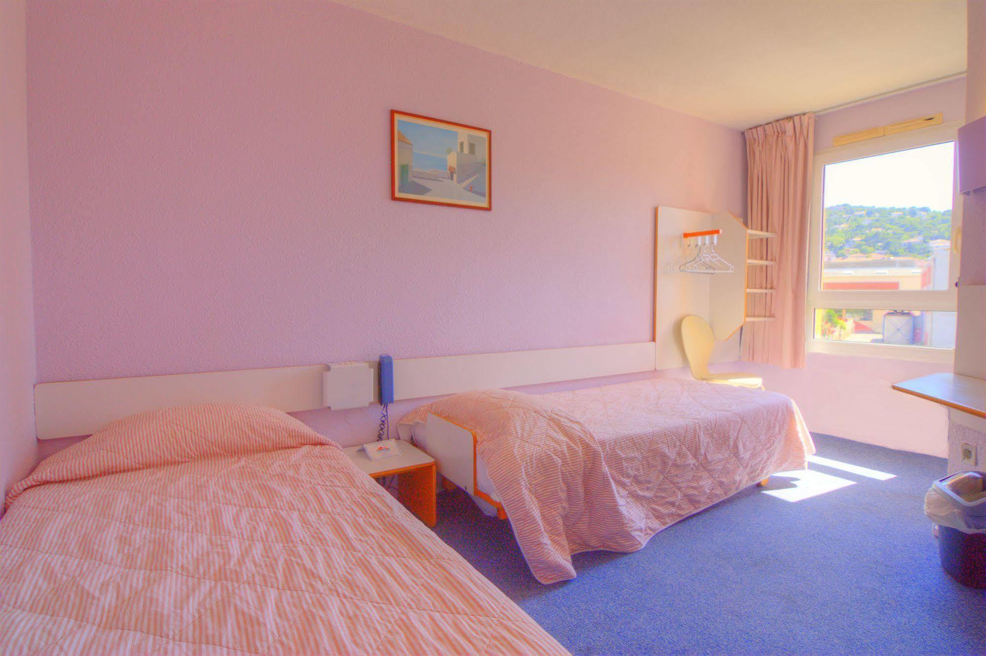 B&B Hotel Sete Centre Gare Exterior photo