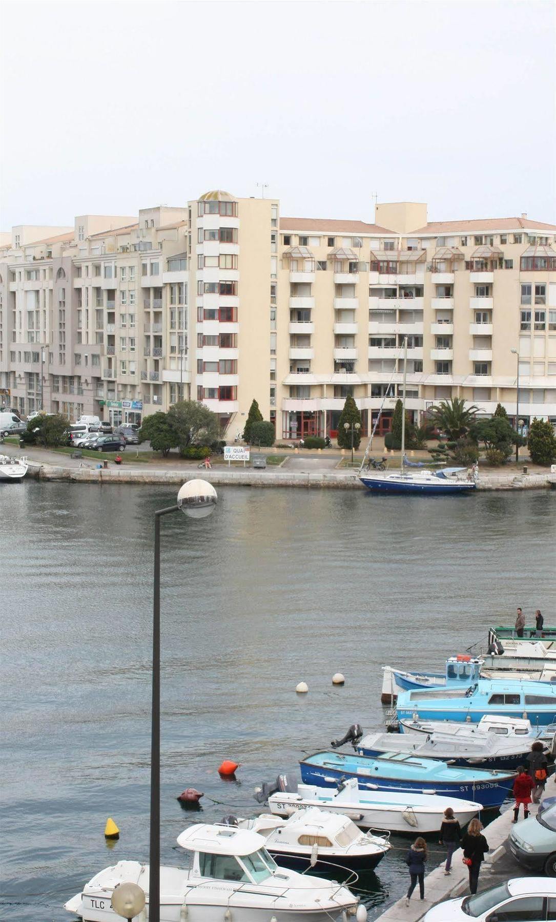 B&B Hotel Sete Centre Gare Exterior photo